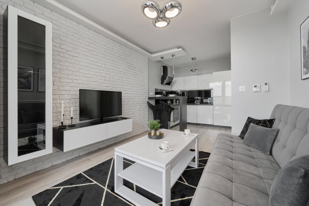 Odra Tower Apartment Center Of Wroclaw By Renters Prestige Exterior foto