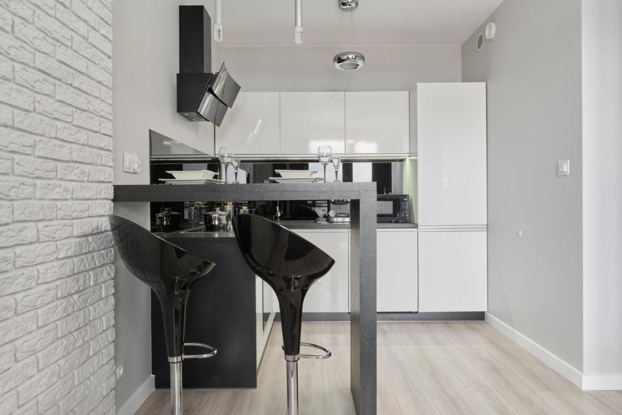 Odra Tower Apartment Center Of Wroclaw By Renters Prestige Exterior foto